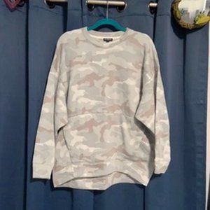 M - Express Light Camo Crew Neck Sweater